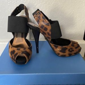 Leopard Vera Wang Heels 7M